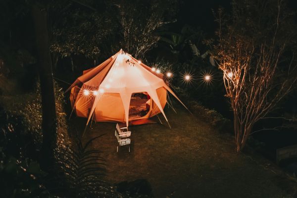 Découvrez les secrets du camping pas cher en France !